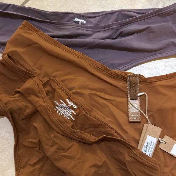 NWT Bundle of 3 pairs 3X thong panties - Picture 4 of 4